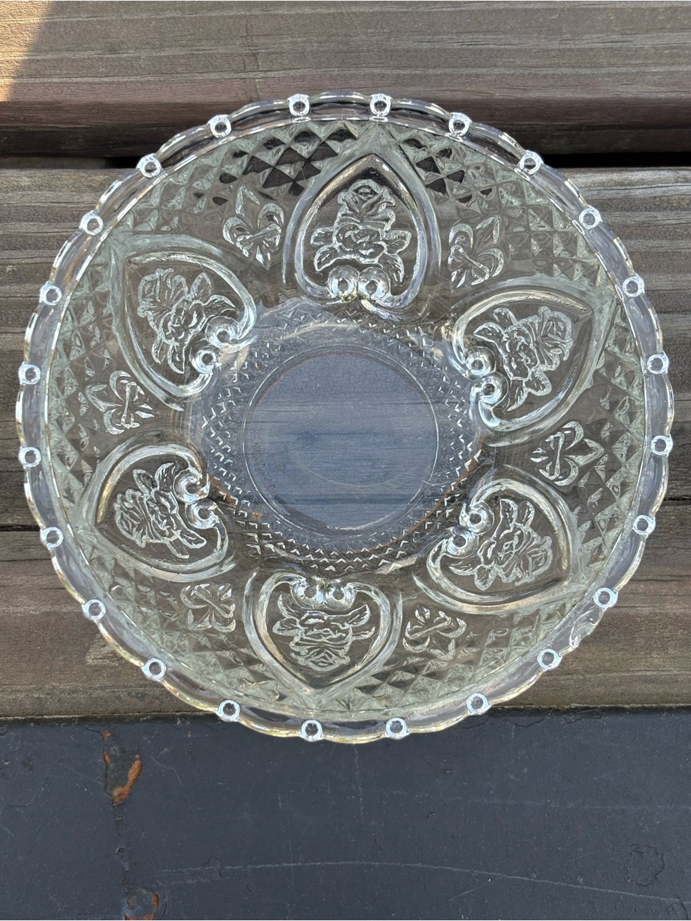 Vintage Malaysian diamond cut Fleur de is and rose pattern bowl.